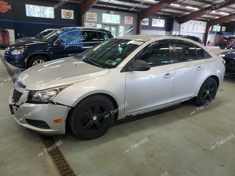 CHEVROLET CRUZE LS 2013 silver sedan 4d gas 1G1PA5SG8D7309627 photo #1