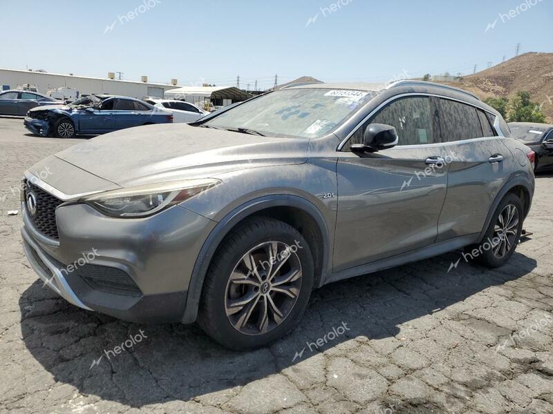 INFINITI QX30 BASE 2017 gray  gas SJKCH5CR5HA038677 photo #1