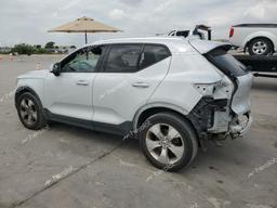 VOLVO XC40 T4 MO 2020 white  gas YV4AC2HK2L2257714 photo #3