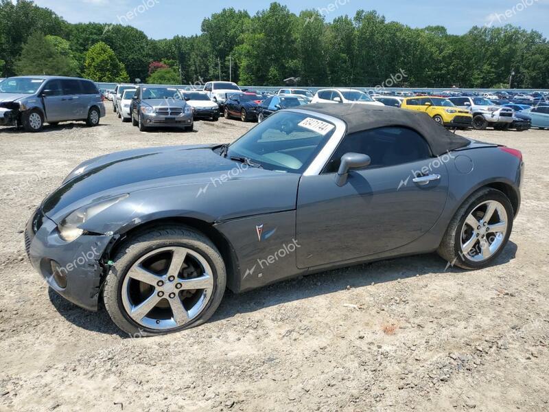 PONTIAC SOLSTICE 2008 gray  gas 1G2MB35B38Y105902 photo #1