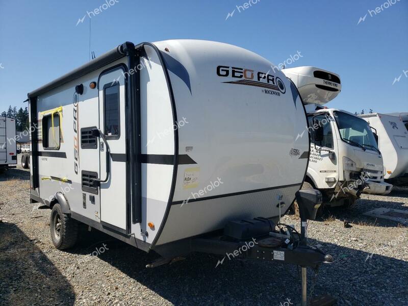 FRRV TOYHAULER 2019 white   5ZT2RSEC0K3007222 photo #1