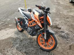 KTM 390 DUKE 2017 orange  gas MD2JPJ406HC209683 photo #2