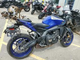 YAMAHA MT09 2024 blue  gas JYARN94E4RA000766 photo #2