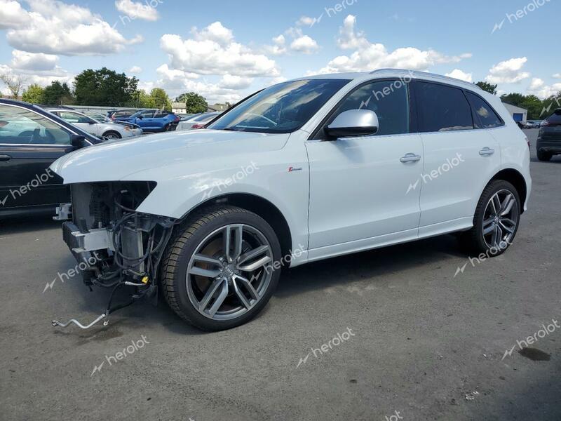 AUDI SQ5 PREMIU 2015 white  gas WA1CGAFP6FA048943 photo #1