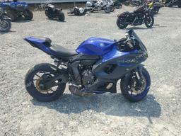 YAMAHA YZFR7 2022 blue  gas JYARM38E5NA001087 photo #2