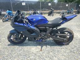 YAMAHA YZFR7 2022 blue  gas JYARM38E5NA001087 photo #4