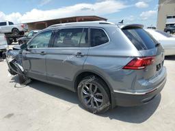 VOLKSWAGEN TIGUAN SE 2023 gray  gas 3VV3B7AX6PM054665 photo #3