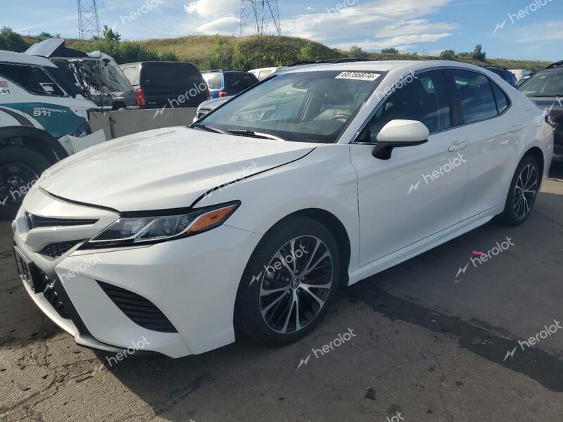 TOYOTA CAMRY L 2018 white  gas 4T1B11HK7JU150310 photo #1