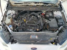 FORD FUSION SE 2020 white  gas 3FA6P0HD2LR256776 photo #4