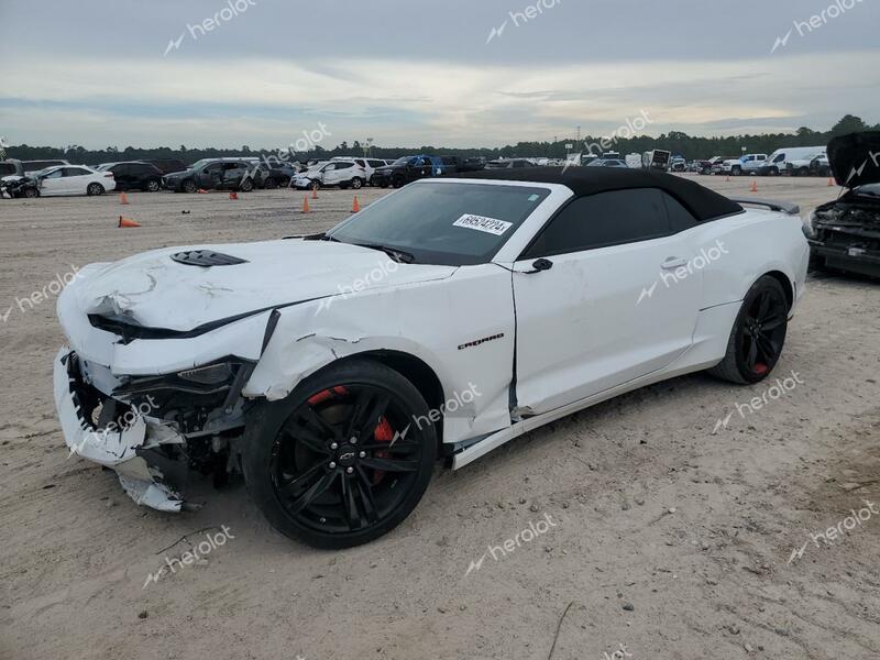 CHEVROLET CAMARO LT1 2023 white  gas 1G1FF3D71P0110320 photo #1