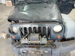 JEEP WRANGLER U 2011 green  gas 1J4BA3H19BL640837 photo #4