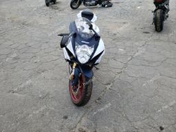 SUZUKI GSX-R750 2024 white  gas JS1GR7MA8R7101303 photo #3