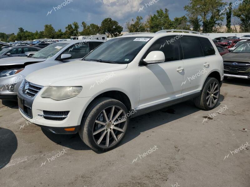 VOLKSWAGEN TOUAREG 2 2008 white 4dr spor gas WVGCB77L98D032526 photo #1