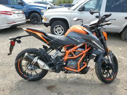 KTM 390 DUKE 2023 orange  gas MD2JPJ402PN202071 photo #2