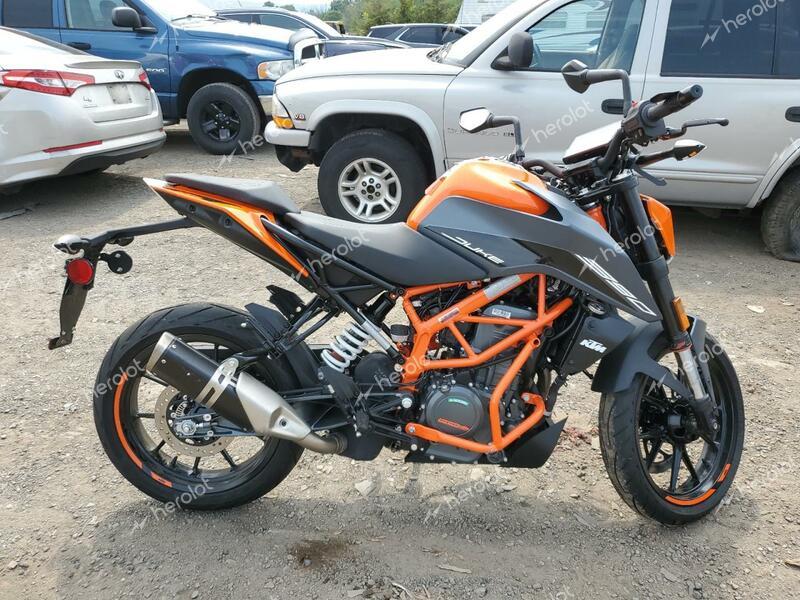 KTM 390 DUKE 2023 orange  gas MD2JPJ402PN202071 photo #1