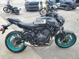 YAMAHA MT07 2022 gray  gas JYARM32E4NA005320 photo #2