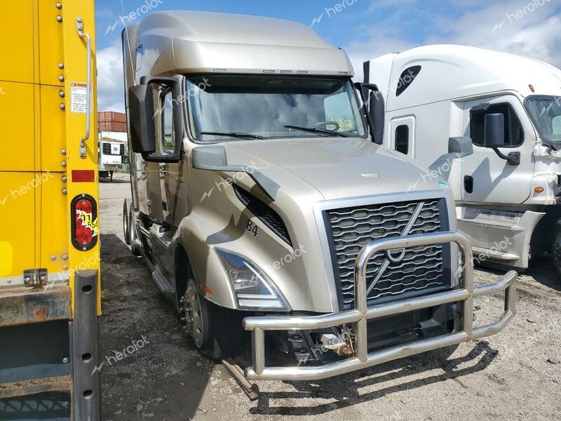 VOLVO VN VNL 2019 silver  diesel 4V4NC9EH1KN898599 photo #1