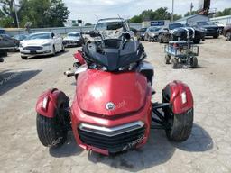 CAN-AM SPYDER ROA 2016 red road/str gas 2BXREDD24GV001123 photo #3