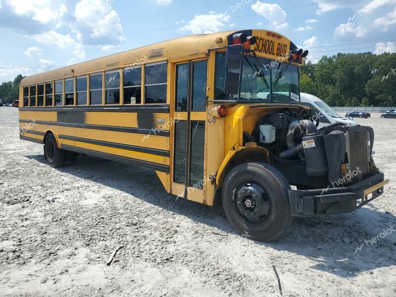 FREIGHTLINER CHASSIS FS 1999 yellow bus diesel 4UZ6CFAA5XCA42053 photo #1