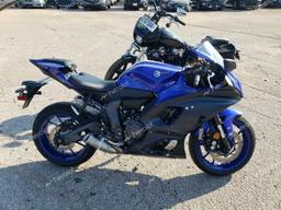 YAMAHA YZFR7 2024 blue  gas JYARM38E2RA011159 photo #2