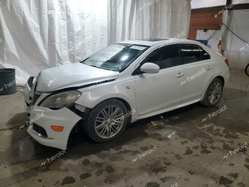 SUZUKI KIZASHI SP 2013 white  gas JS2RF9A82D6100205 photo #1