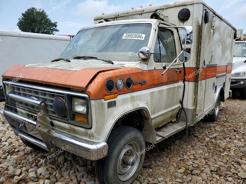 FORD ECONOLINE 1983 two tone motorize gas 1FDKE30L7DHB09578 photo #1