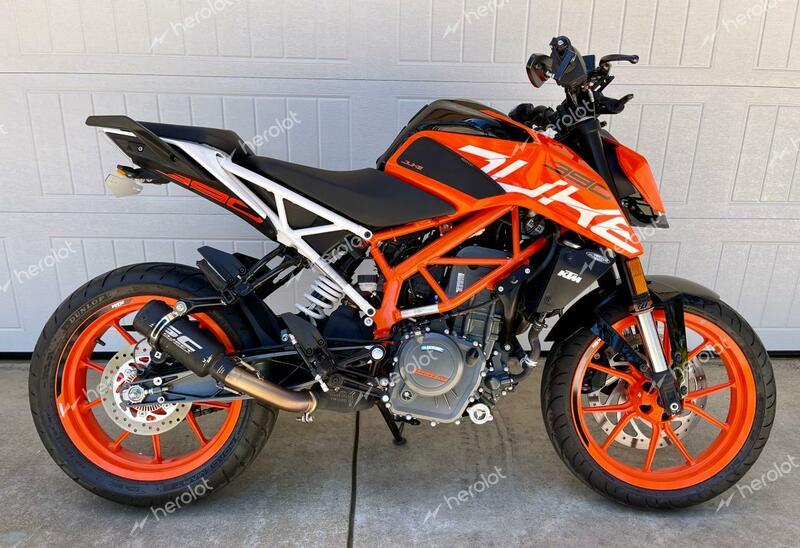 KTM 390 DUKE 2018 orange  gas MD2JPJ408JC266697 photo #1