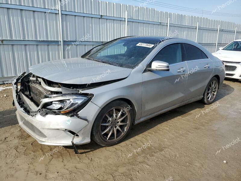 MERCEDES-BENZ CLA 250 4M 2018 silver  gas WDDSJ4GB0JN562303 photo #1