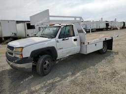 CHEVROLET SILVERADO 2004 white chassis gas 1GBJC34U04E229141 photo #2