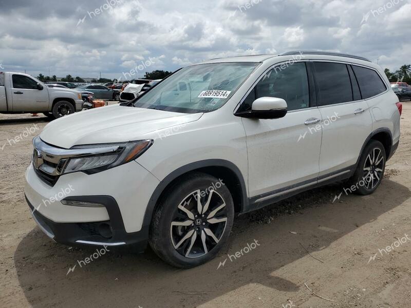 HONDA PILOT TOUR 2020 white  gas 5FNYF5H6XLB024285 photo #1