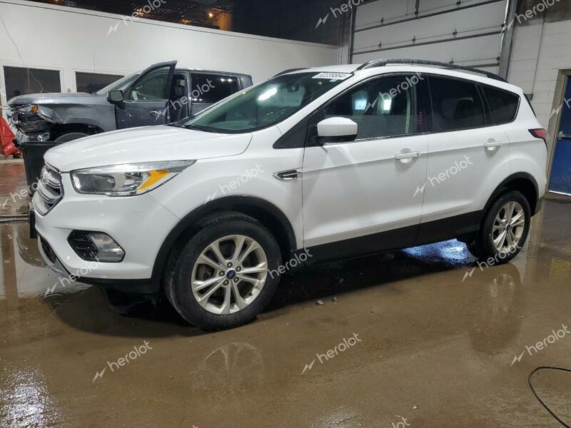 FORD ESCAPE SE 2018 white  gas 1FMCU9GD6JUA76195 photo #1