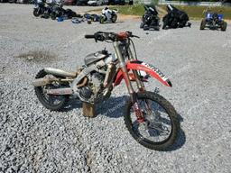 HONDA CRF250 R 2019 red  gas JH2ME1234KK100813 photo #2