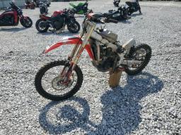 HONDA CRF250 R 2019 red  gas JH2ME1234KK100813 photo #4