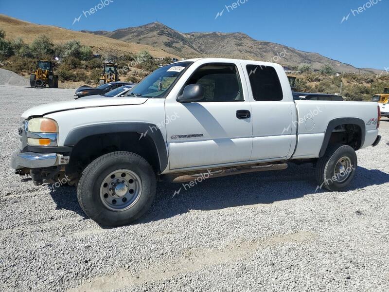 GMC SIERRA K25 2003 white  gas 1GTHK29U23E176716 photo #1