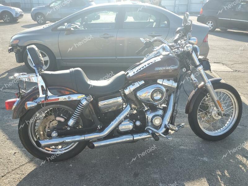 HARLEY-DAVIDSON FXDC 2011 two tone road/str gas 1HD1GV419BC319042 photo #1