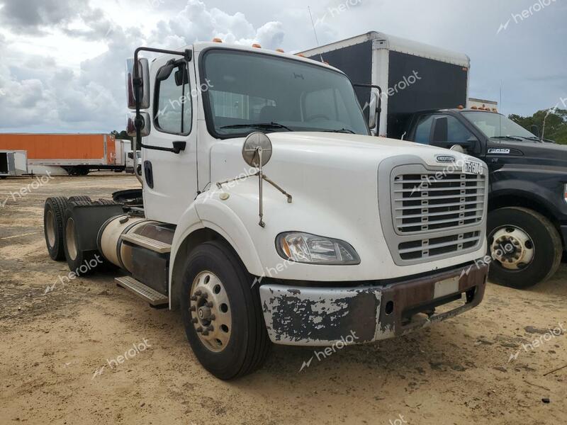 FREIGHTLINER M2 112 MED 2017 white  diesel 1FUJC5DV7HHJD3340 photo #1