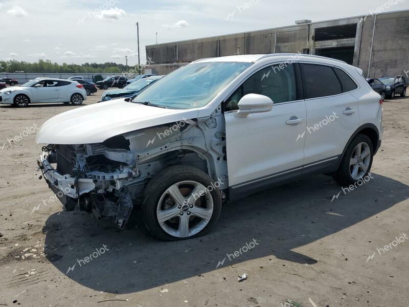 LINCOLN MKC PREMIE 2017 white 4dr spor gas 5LMCJ1C97HUL61393 photo #1