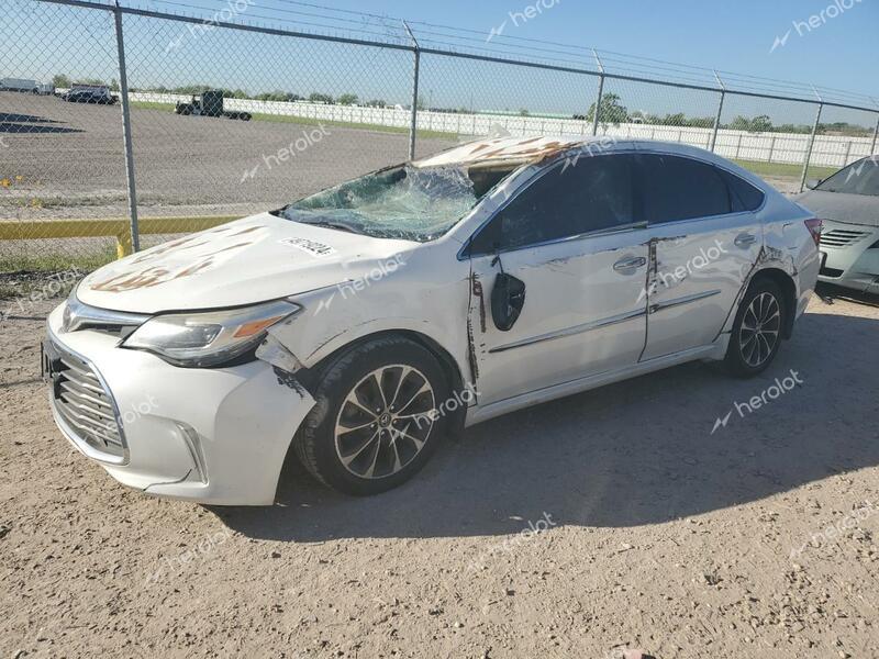 TOYOTA AVALON XLE 2018 white  gas 4T1BK1EB2JU281937 photo #1