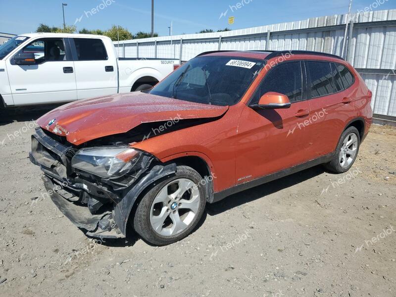 BMW X1 SDRIVE2 2015 orange station gas WBAVM1C58FV498710 photo #1