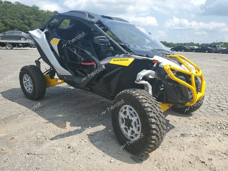 CAN-AM MAVERICK R 2024 black  gas 3JB8GAT48RE000225 photo #1