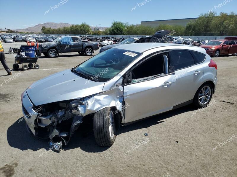 FORD FOCUS SE 2018 silver  gas 1FADP3K2XJL231457 photo #1