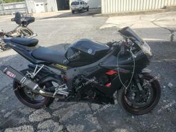 YAMAHA YZFR6 L 2005 black  gas JYARJ06E15A023906 photo #2