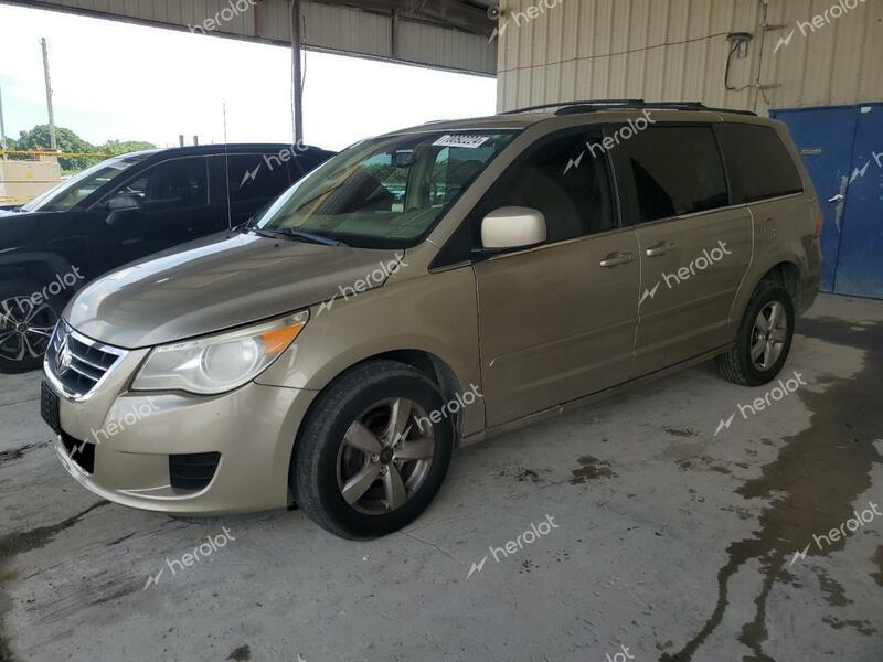 VOLKSWAGEN ROUTAN SE 2009 cream sports v gas 2V8HW34189R598500 photo #1