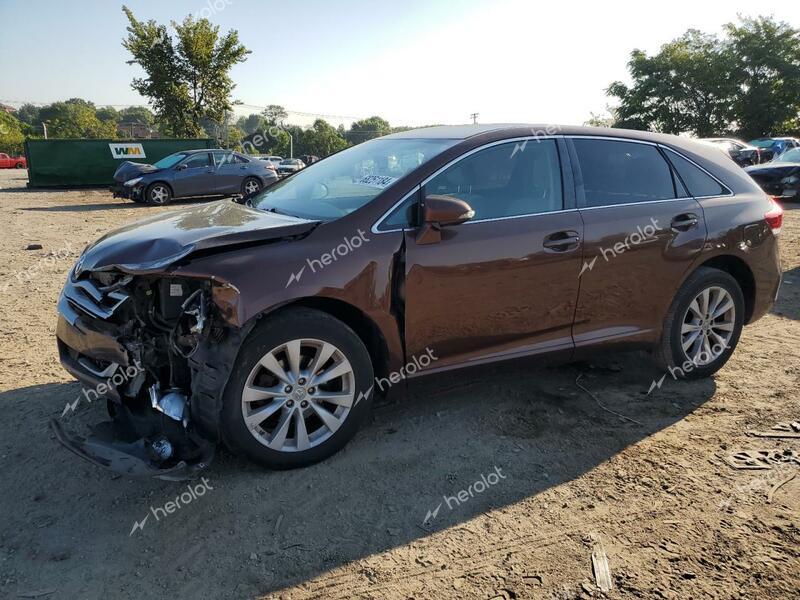 TOYOTA VENZA LE 2013 brown  gas 4T3BA3BB2DU041348 photo #1