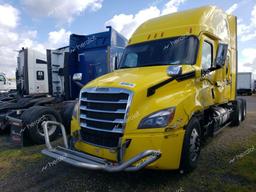 FREIGHTLINER CASCADIA 1 2019 yellow  diesel 3AKJHHDR5KSKM4388 photo #3