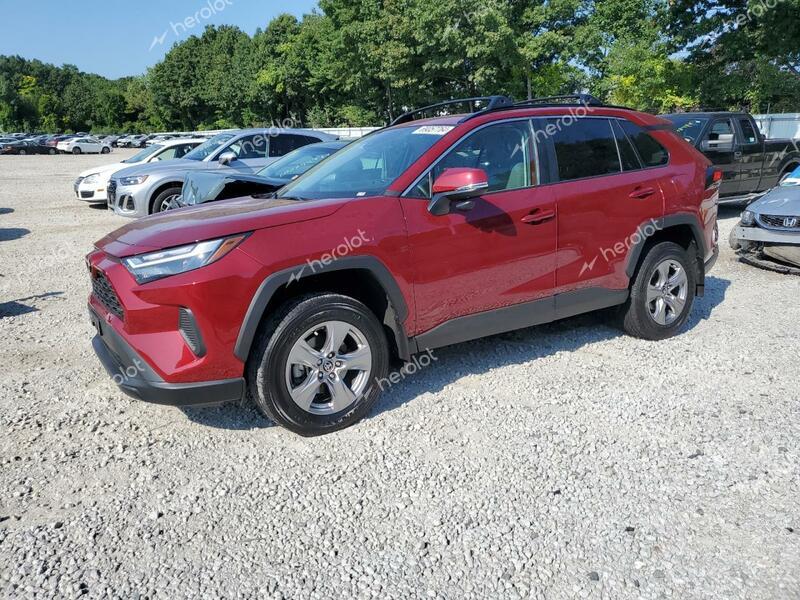 TOYOTA RAV4 XLE 2022 red  gas 2T3P1RFV4NW305328 photo #1