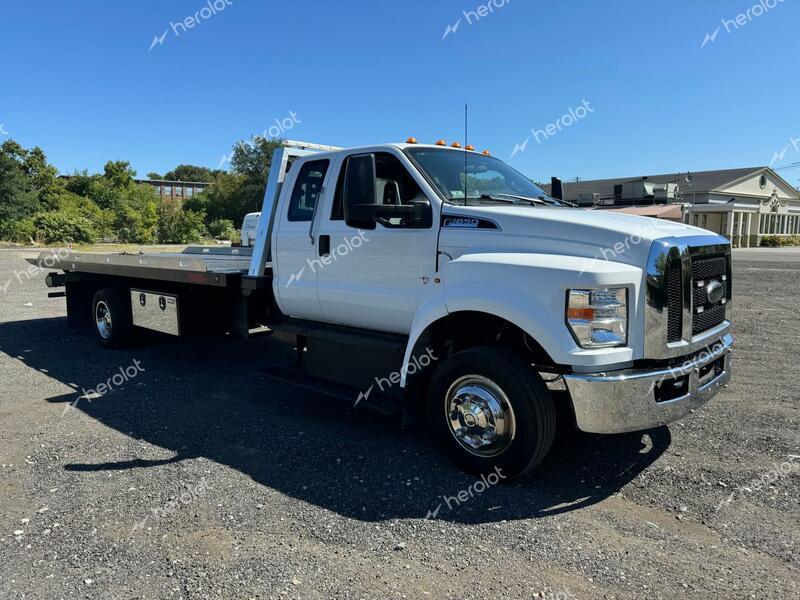 FORD F650 SUPER 2023 white  gas 1FDNX6AN2PDF00271 photo #1