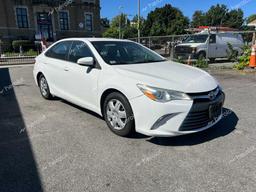 TOYOTA CAMRY HYBR 2015 white sedan 4d hybrid engine 4T1BD1FK1FU159196 photo #2