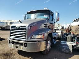 MACK 600 CXU600 2014 gray tractor diesel 1M1AW07Y0EM036415 photo #3