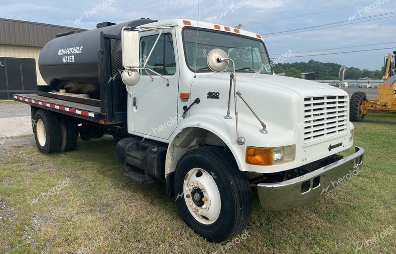 INTERNATIONAL 4000 4900 2000 white conventi diesel 1HTSDAAR0YH310522 photo #1